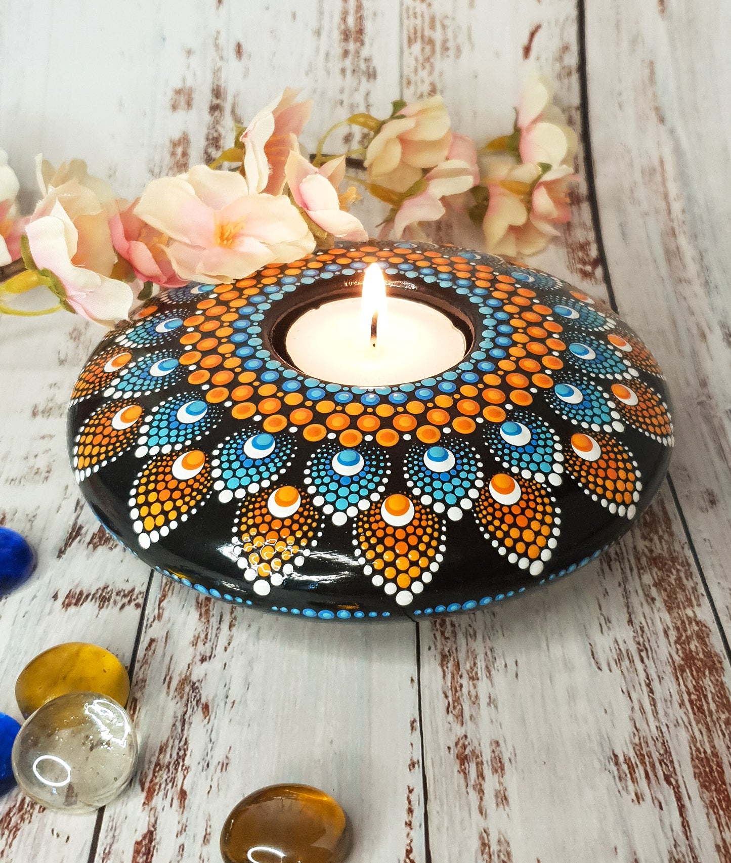 11cm diameter Petal tea light holder